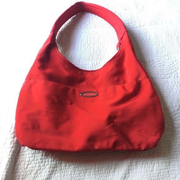 Red bag - Picture 1 of 4